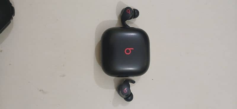 BEATS FIT PRO 1