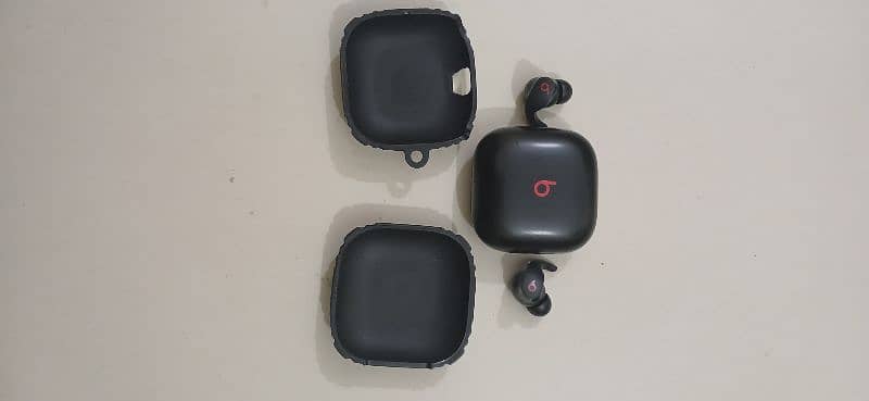 BEATS FIT PRO 4