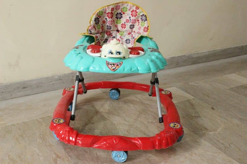 we deals All kinds of baby walker cycle carry cot strollers 11