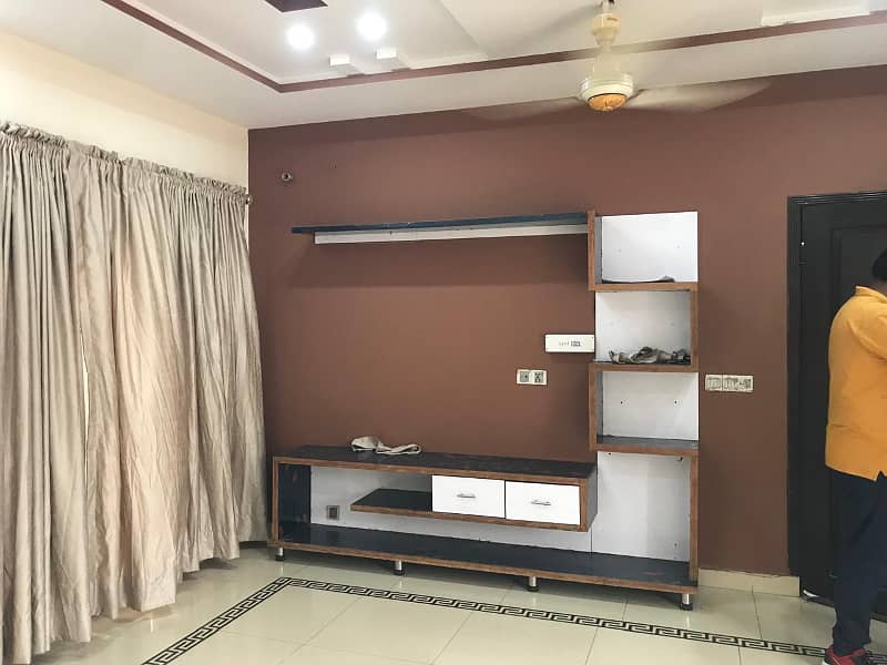 14 MARLA UPPER PORTION WITH GAS AVAILABLE FOR RENT IN DHA RAHBER 11 SECTOR 1 BLOCK A 11