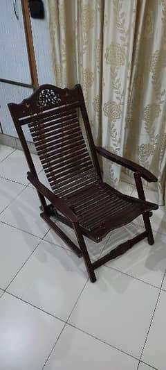 Wooden Relaxing Chair