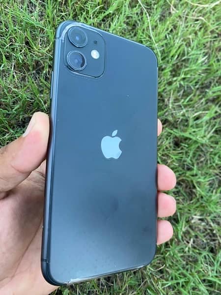 iphone 11 for urgent sale 3