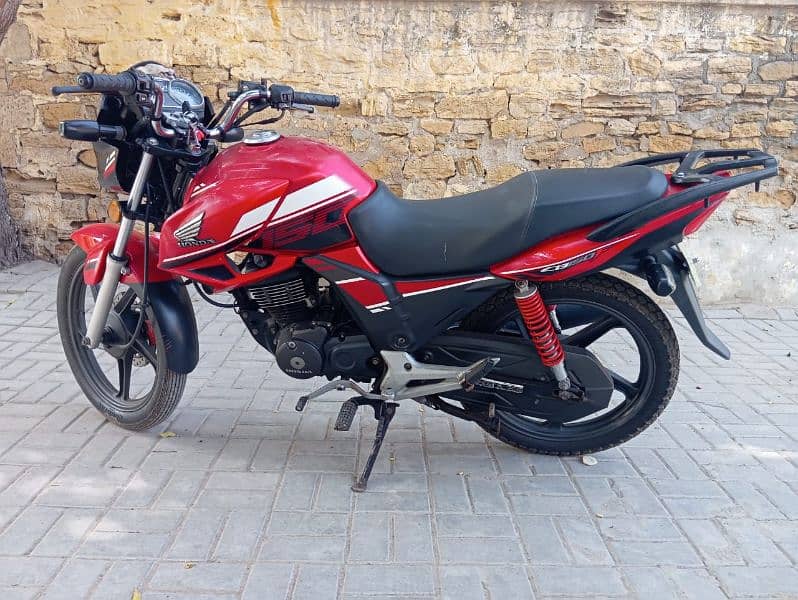 Honda CB150F 3