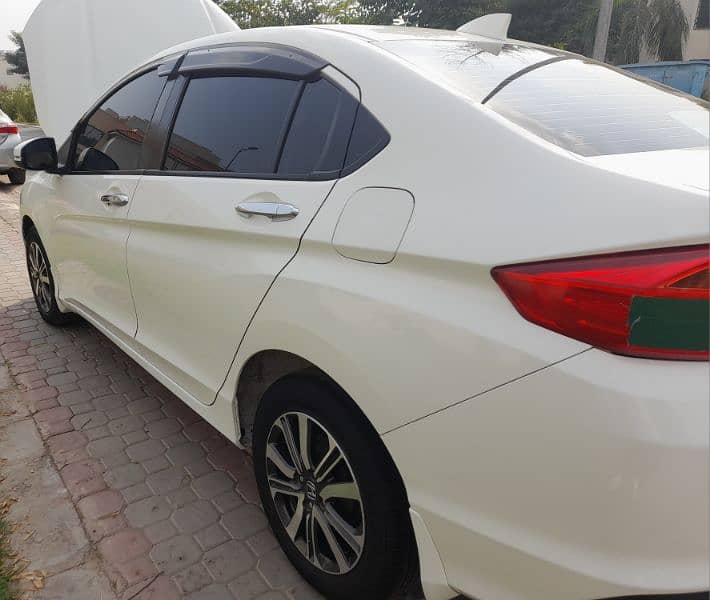 Honda City 1.5 Aspire full option 2