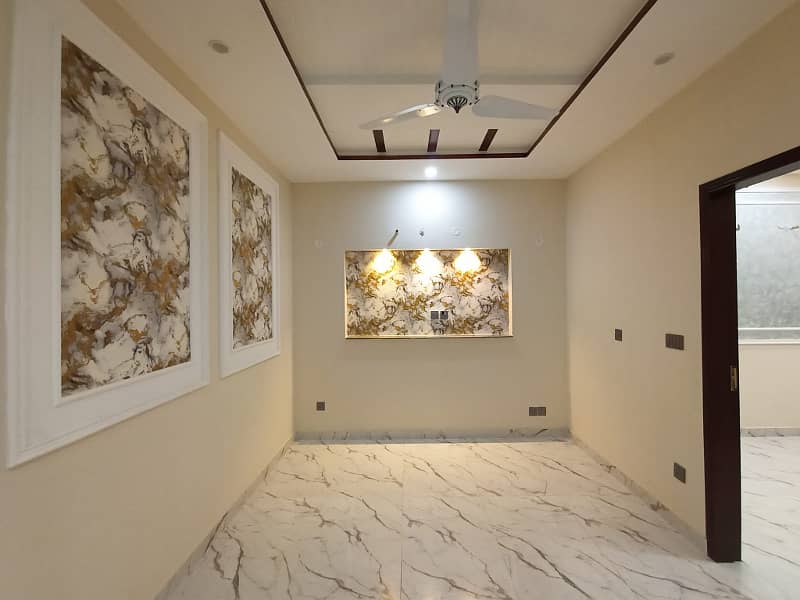 BEAUTIFUL HOUSE BRAND NEW HOT LOCATION FOR RENT IN DHA RAHBER 11 PHASE 2 5