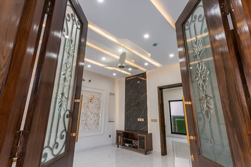 BEAUTIFUL HOUSE BRAND NEW HOT LOCATION FOR RENT IN DHA RAHBER 11 PHASE 2 10