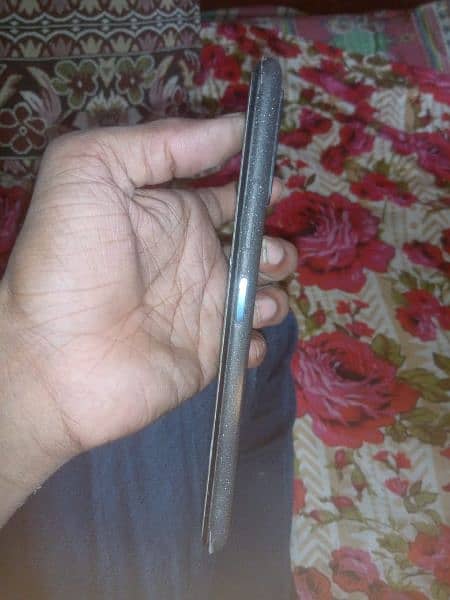 infinix note7 lite 4/128 With box charger ha sath 3