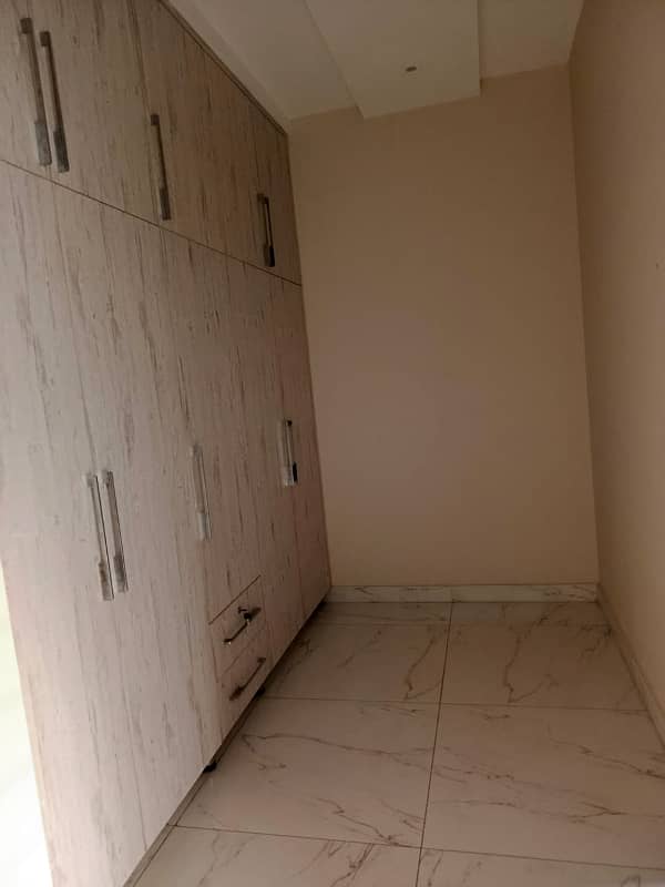 1 KANAL UPPER PORTION AVAILABLE FOR RENT IN VALANCIA HOUSING SOCIETY BLOCK K 2