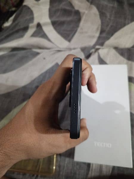 Tecno spark 20c 4gb 128gb 5