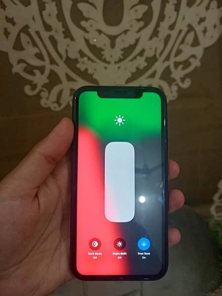 Iphone Xr Factory Unlock (No Exchange Offer Plz) 4