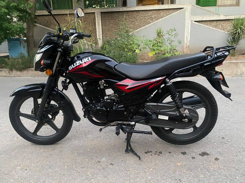 Suzuki GR 150 13