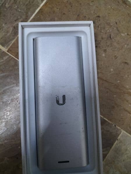 Ubiquiti Unifi Cloud Key Gen2 Network Transceiver 7