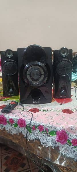 audinoic boofer and speakers good condition 1