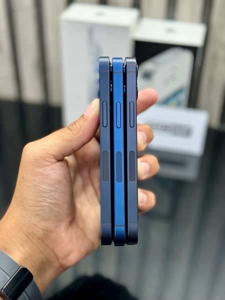 iPhone 12 Mini JV 64GB Black Blue 1