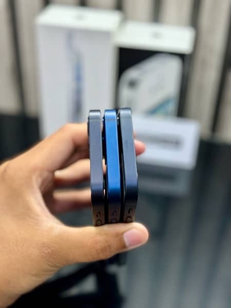 iPhone 12 Mini JV 64GB Black Blue 3