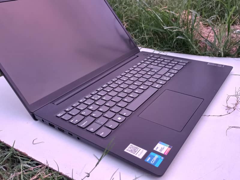 Lenovo Core i7 12th gen | 15.6" Screen with narrow bezel 13