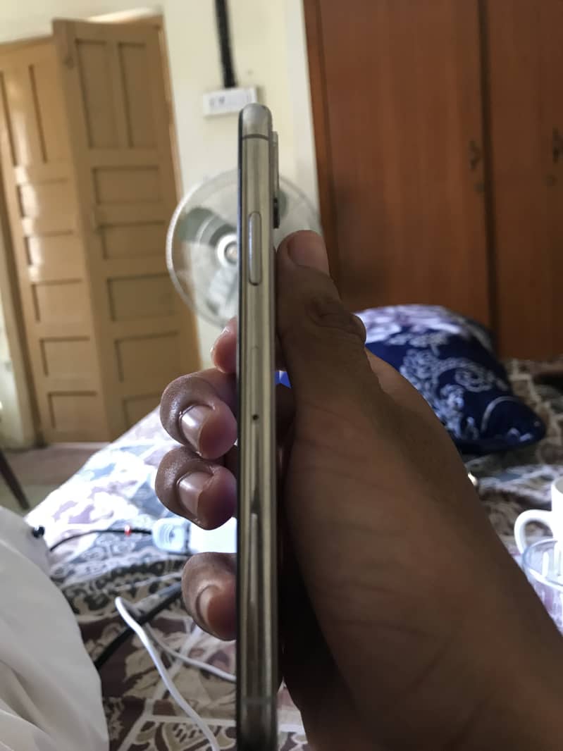 Iphone x 64 gb possible exchange with iphone 11 2