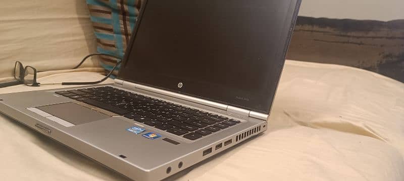 HP Elite Book Core I-5 2