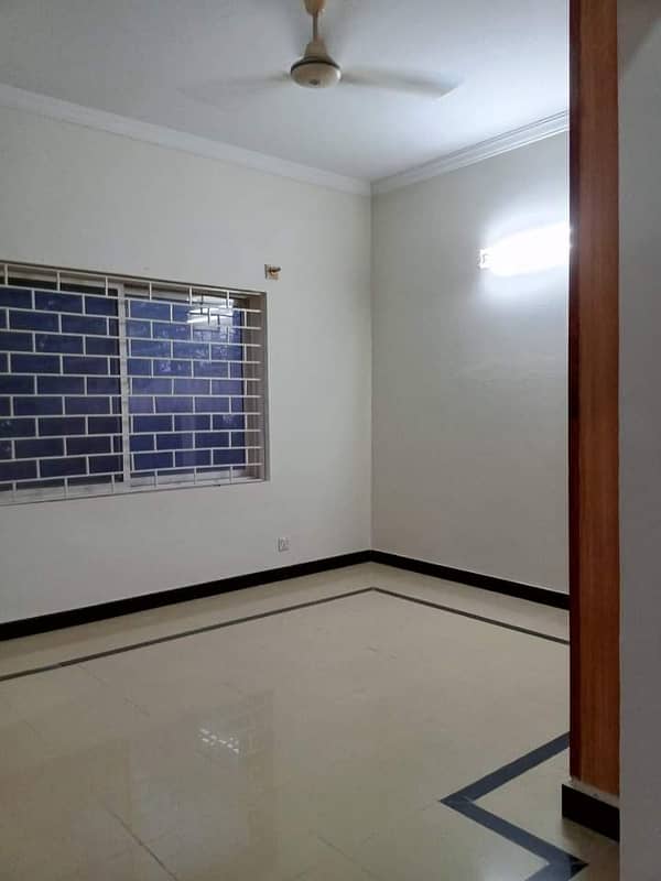 4 Marla Upper Portion Available For Rent In G13 3