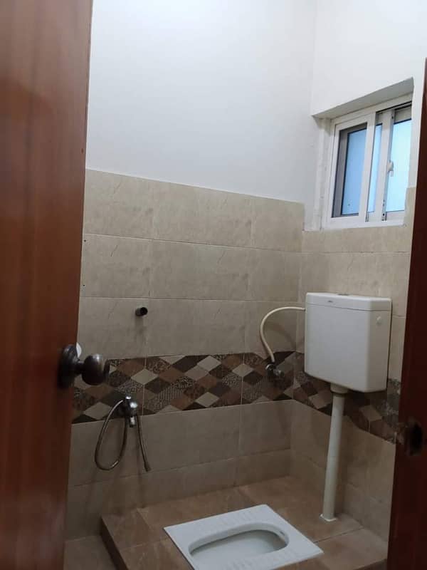 4 Marla Upper Portion Available For Rent In G13 4