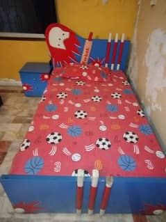 Cricket theme bed 3.5 x 6 ft with side table and mattress