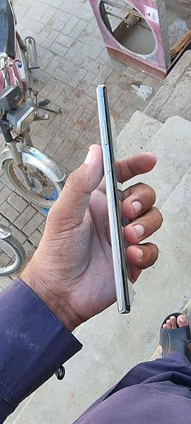 Samsung Note 10Plus 12/256 10