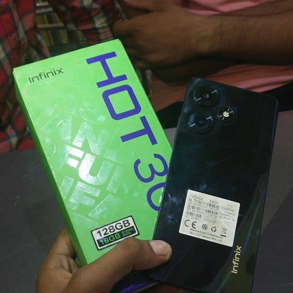 Infinix hot 30,8gb ram ,128gb rom 1