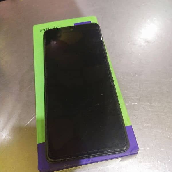 Infinix hot 30,8gb ram ,128gb rom 2