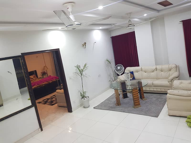 Facing Eiffel bahria town lahore Vip furnished apartment daily basis for rent 10