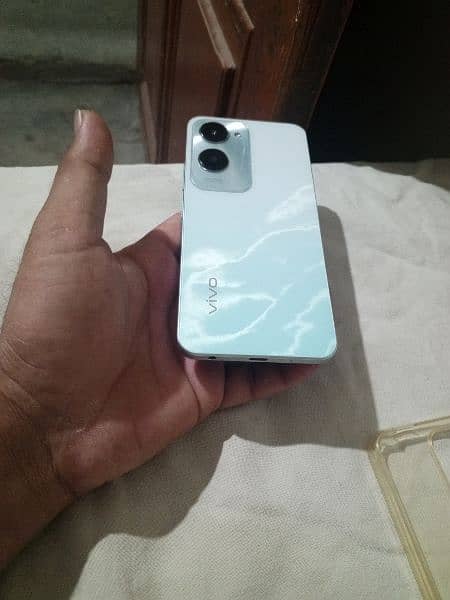 vivo Y18 1