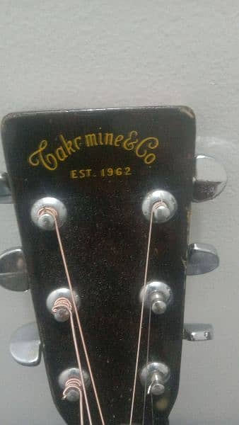 I m selling Taka mine and Co 1962 guitar second hand with low price 3