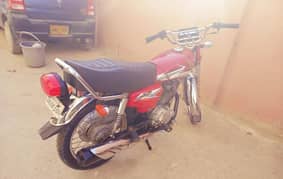 Honda CG 125 model 2016 for urgent sale