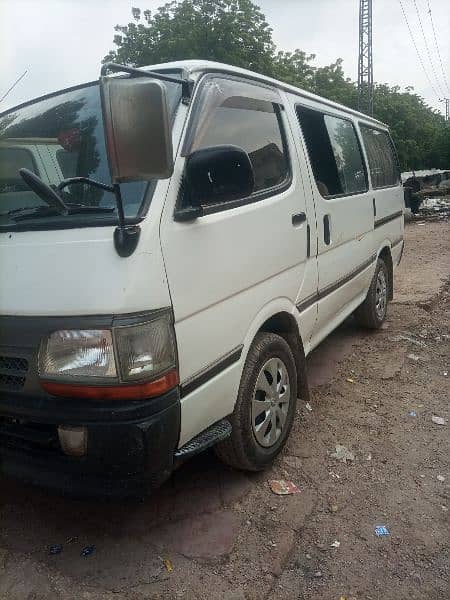 Toyota hiace super custom 13