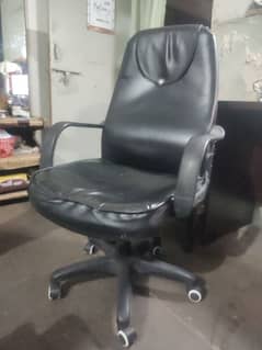 Study/ Computer table revolving chair in used condition - Color: Black