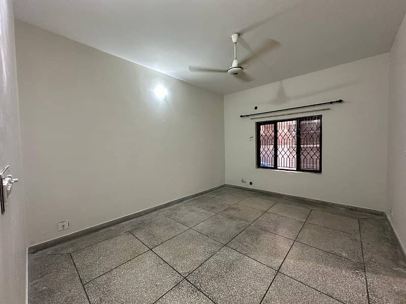 10- Marla 03- Bedrooms Available for RENT in Askari-9, Lahore Cantt 3