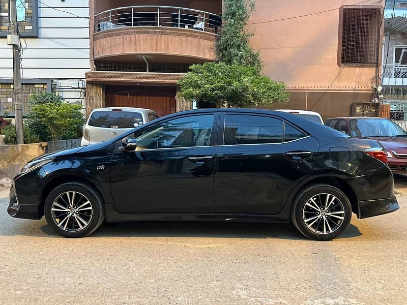 Toyota Corolla X Altis Grande 2021 Black Interior 2