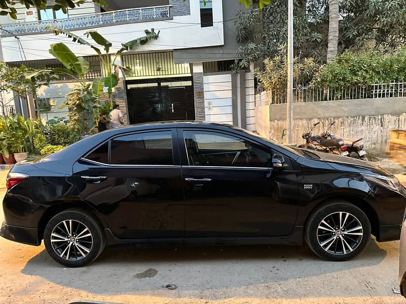 Toyota Corolla X Altis Grande 2021 Black Interior 3