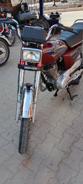 Honda 125cc 2005model bike for sale WhatsApp number onhai03487390292) 1