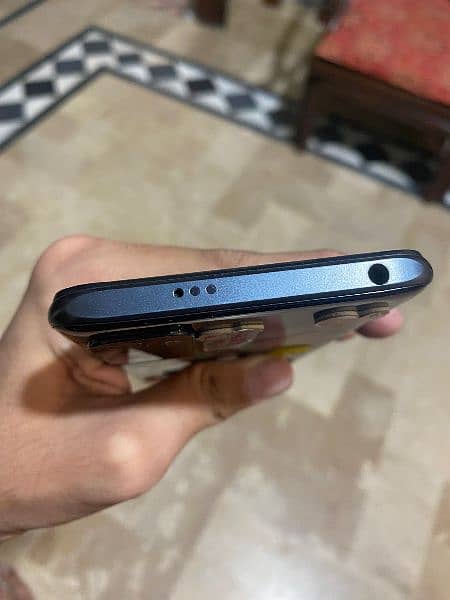 poco m3pro5g. . . . . 10 by 10 good condition. . . . . urgent sale 4