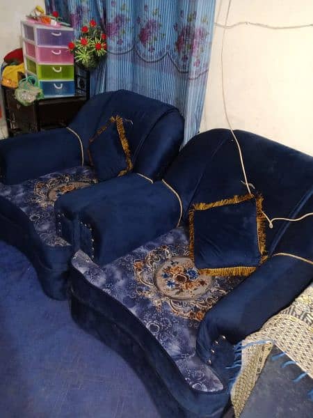 5 sitter sofa set good conditions 0