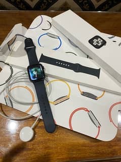 apple watch SE brand new 44mm GPS