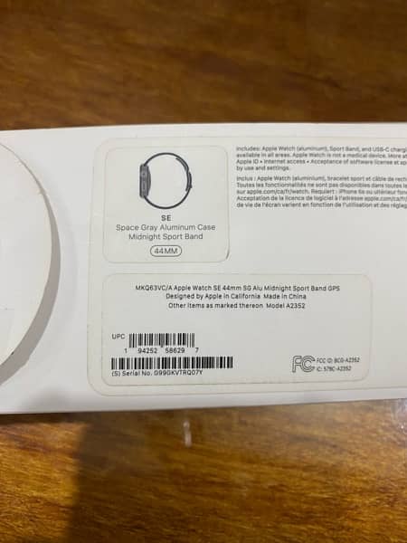 apple watch SE brand new 44mm GPS 7