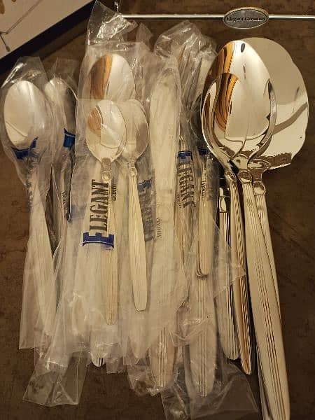 new good quality branded cutlery 26 pieces set. 8