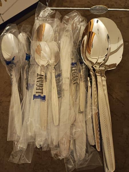 new good quality branded cutlery 26 pieces set. 9