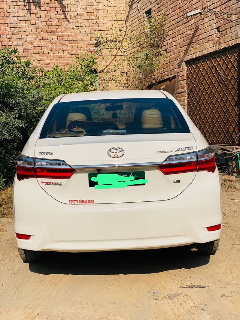 Toyota Corolla Altis 2020 White Colour Altis 1.6 November 2020 4