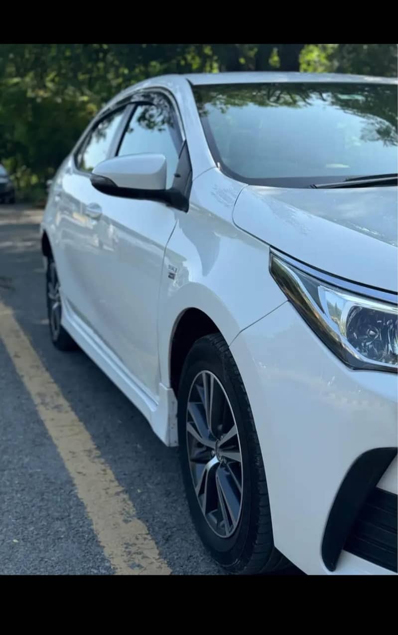 Toyota Corolla Altis 2020 White Colour Altis 1.6 November 2020 5