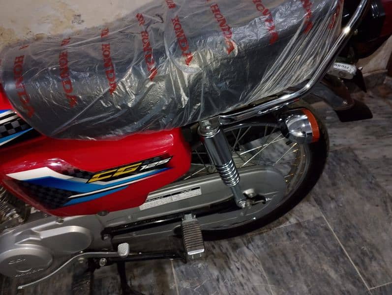 Sasta Honda 125 7