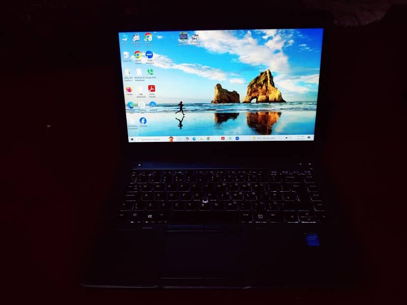 HP Elitebook 840 Core I5 gen 5 8/128 4