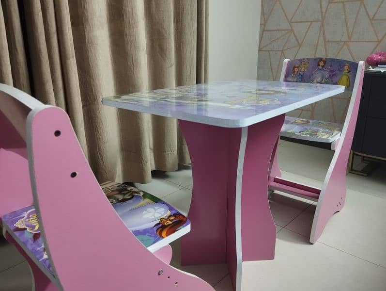 kids table and chair 2