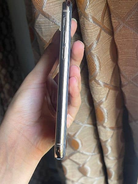 Iphone 11 pro 256gb pta approved 1